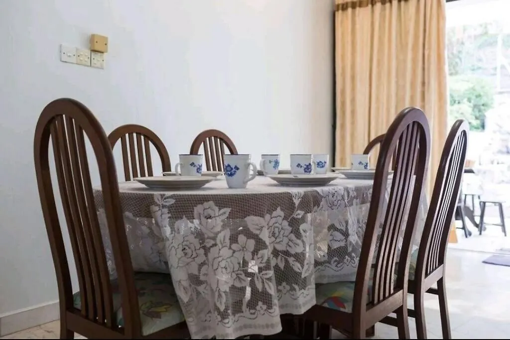 Holiday home 10 Penang Homestay@Usm@Qbay Mall@4 Bedrooms 10Pax Gelugor